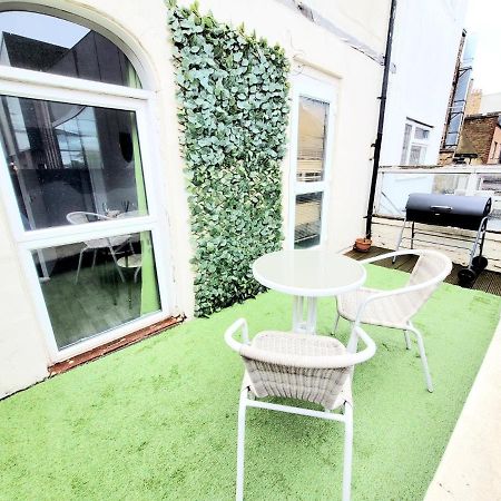 One Bedroom Apartment With A Terrace In Angel Londres Exterior foto